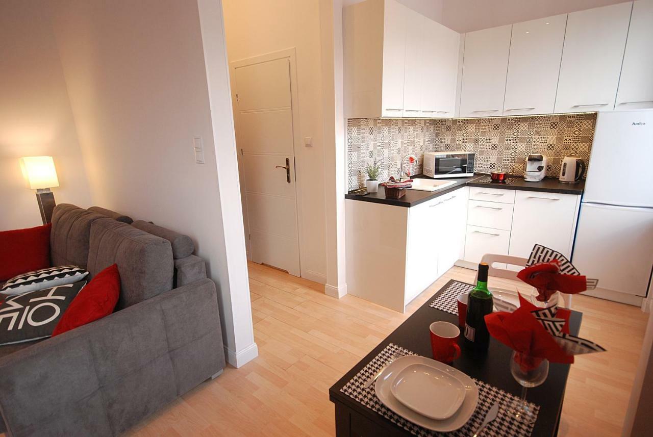 Nowy Apartament Wilcza Varsavia Esterno foto